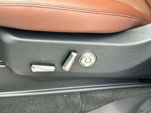 New 2026 Lincoln Navigator L Reserve AWD/4WD image 25