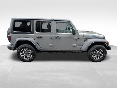 Used 2023 Jeep Wrangler Unlimited w/ Cold Weather Group AWD/4WD image 6