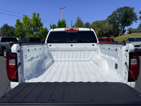 New 2026 GMC Canyon Elevation RWD image 7