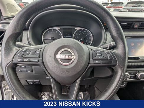 Used 2023 Nissan Kicks S FWD image 13
