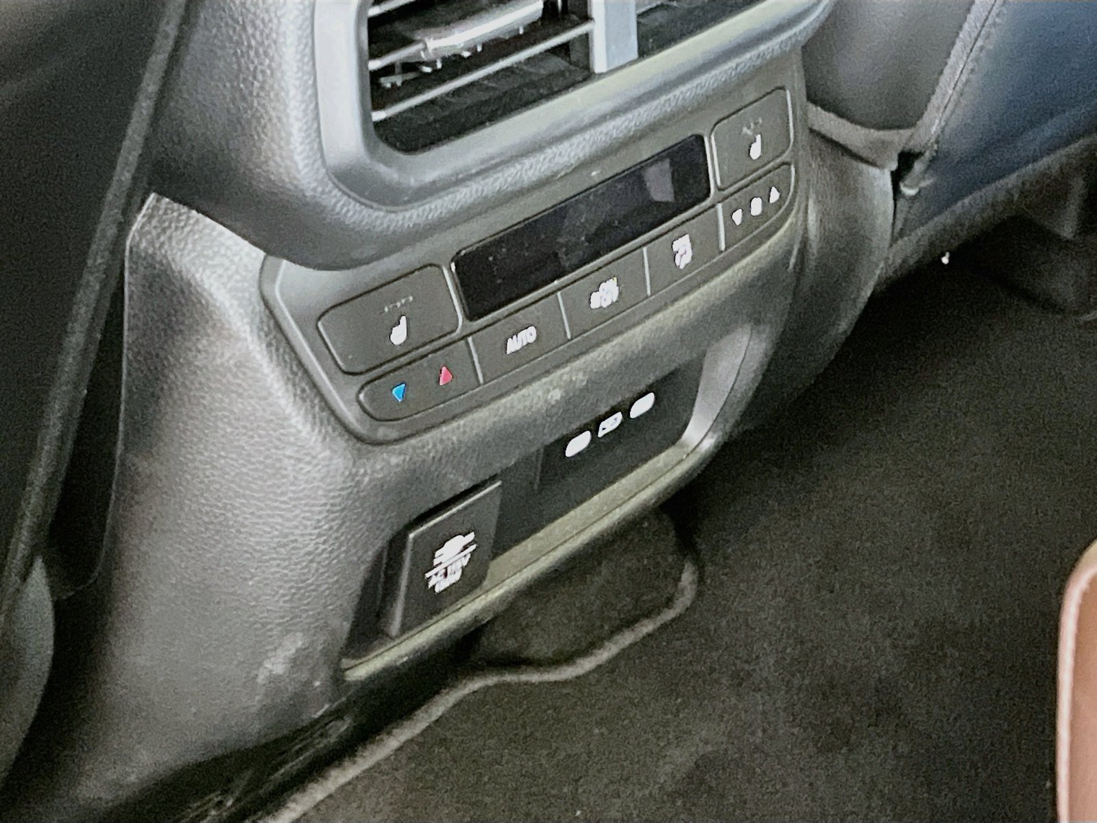 Used 2025 Honda Pilot Elite image 26