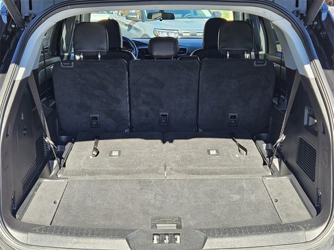 Used 2022 Ford Explorer XLT w/ Equipment Group 202A image 31