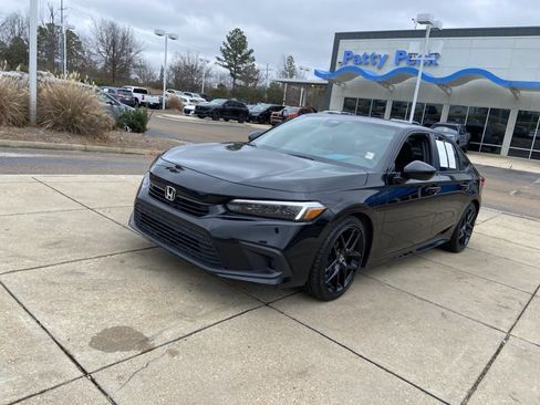 Used 2024 Honda Civic Sport image 4