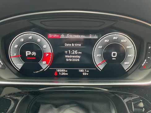 Used 2024 Audi S8 AWD/4WD image 13