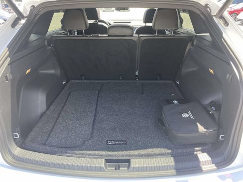 Certified 2022 Volkswagen Atlas Cross Sport SEL Premium R-Line AWD/4WD image 10