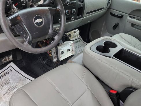 Used 2011 Chevrolet Silverado 3500 W/T RWD image 10