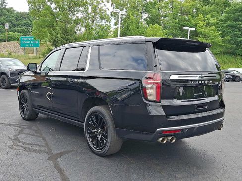 Used 2021 Chevrolet Suburban High Country w/ Premium Package AWD/4WD image 4