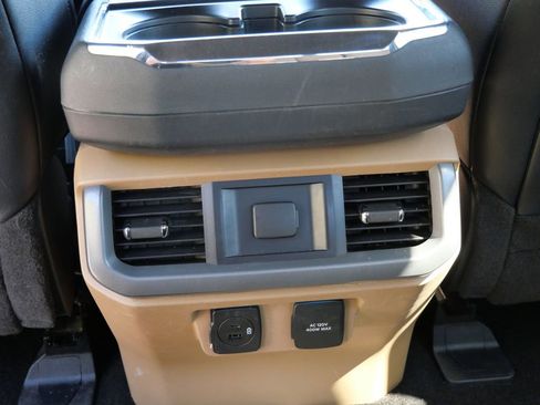 Certified 2022 Ford F150 Lariat w/ Trailer Tow Package AWD/4WD image 13