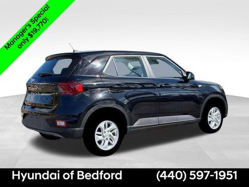 Certified 2026 Hyundai Venue SE FWD image 9