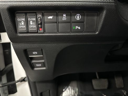 Used 2023 Honda Odyssey Touring image 35