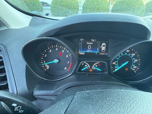 Used 2016 Ford Escape SE FWD image 8