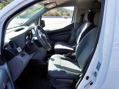 Used 2020 Nissan NV200 SV image 17