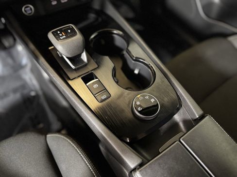 Used 2023 Nissan Rogue S image 16