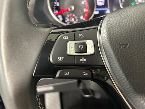 Used 2021 Volkswagen Tiguan SE w/ Panoramic Sunroof Package AWD/4WD image 14