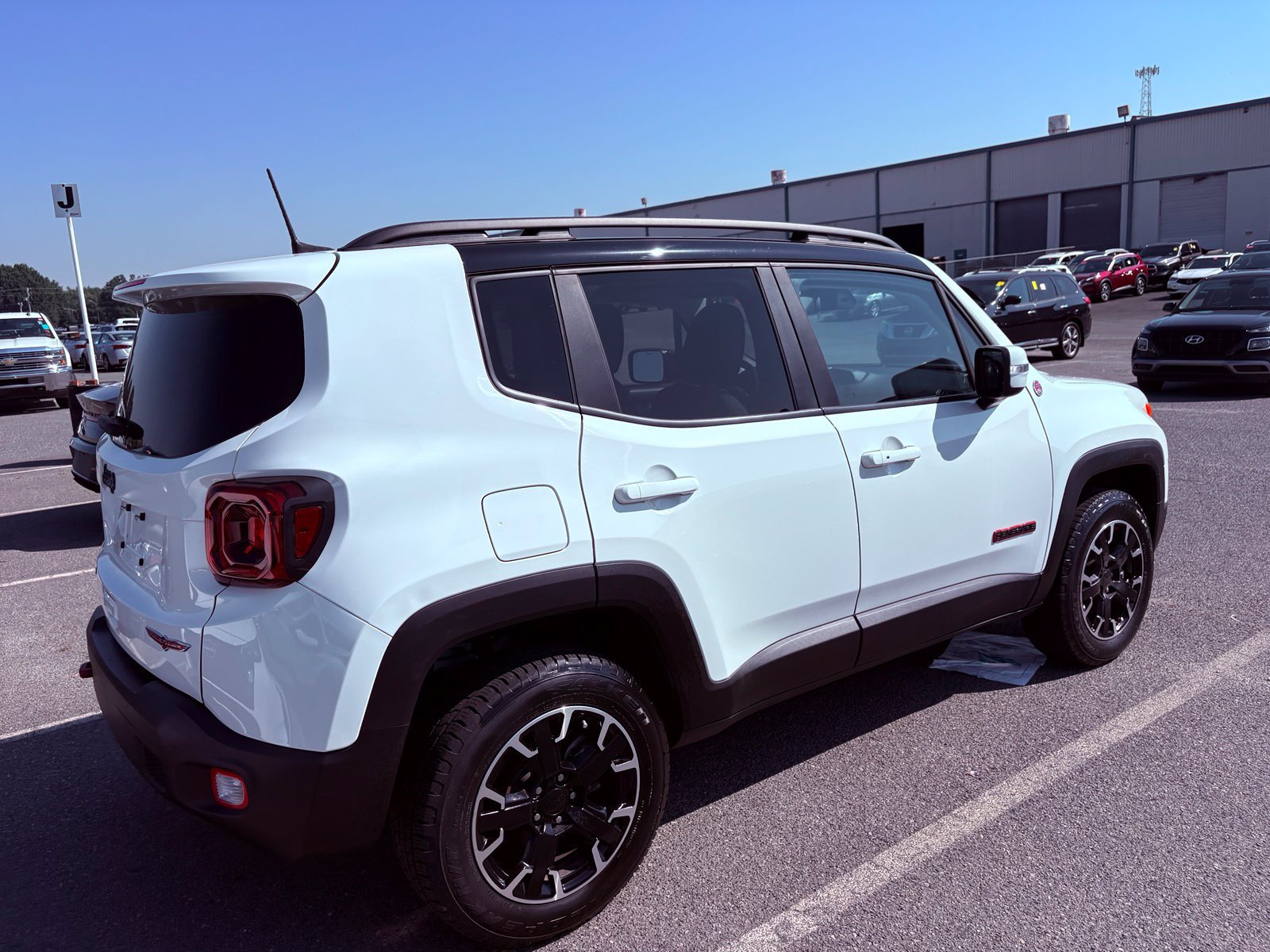 Used 2023 Jeep Renegade Trailhawk w/ Sun/Sound Group AWD/4WD image 4