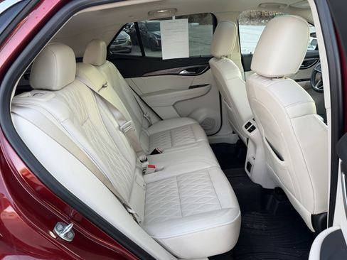 Used 2021 Buick Envision Avenir image 10