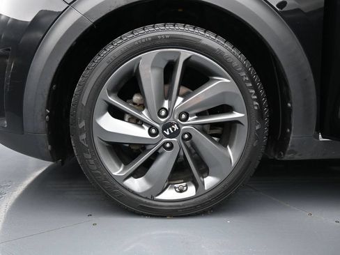 Used 2017 Kia Niro FWD image 26