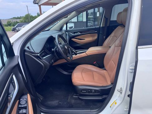 Used 2020 Buick Enclave Essence FWD image 10