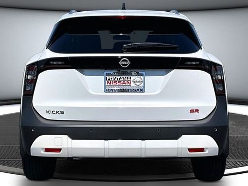 New 2026 Nissan Kicks SR image 4