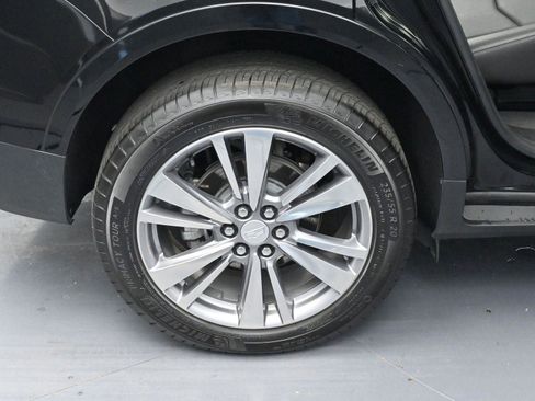 Certified 2025 Cadillac XT5 Premium Luxury image 39