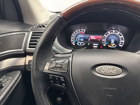 Used 2018 Ford Explorer Platinum image 19