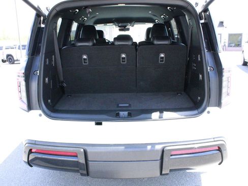 Used 2025 Nissan Armada PRO-4X AWD/4WD image 19