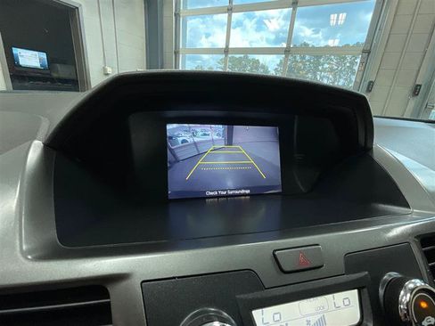 Used 2017 Honda Odyssey SE image 19