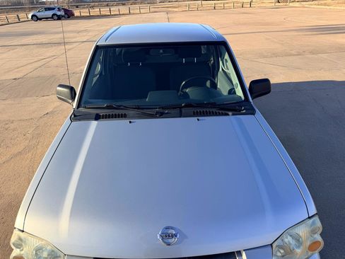 Used 2004 Nissan Frontier XE Desert Runner w/ (VTP) Value Truck Pkg image 24