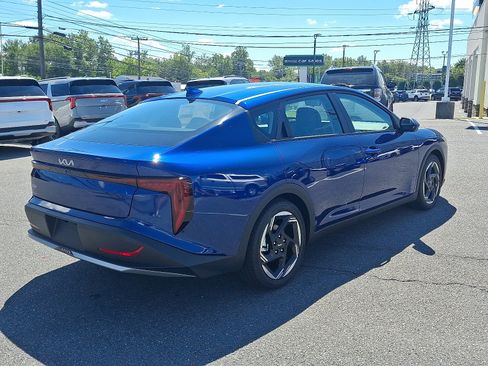 New 2025 Kia K4 EX image 3
