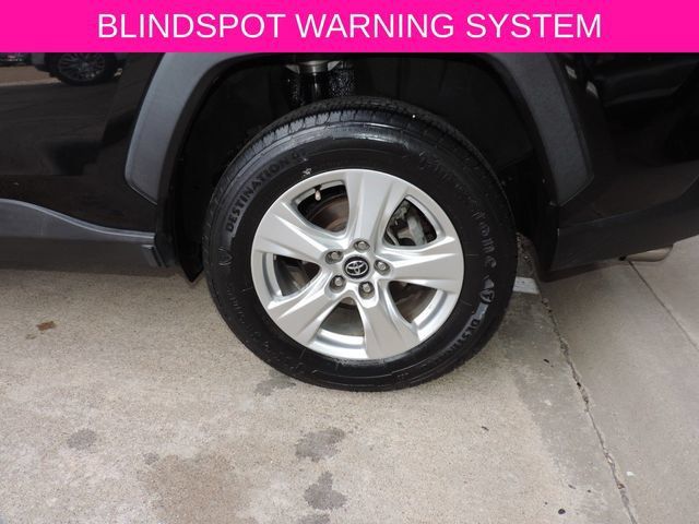 Used 2021 Toyota RAV4 XLE FWD image 15