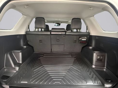Used 2021 Toyota 4Runner Limited AWD/4WD image 27