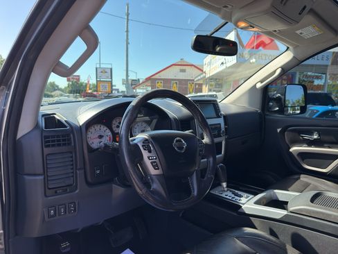 Used 2015 Nissan Titan PRO-4X w/ Pro-4x Luxury Package AWD/4WD image 11