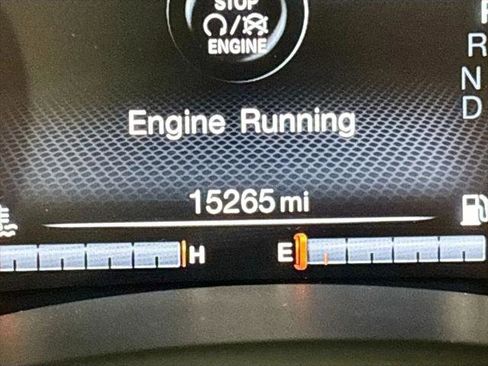 Certified 2023 Jeep Renegade Latitude w/ Sun/Sound Group AWD/4WD image 15