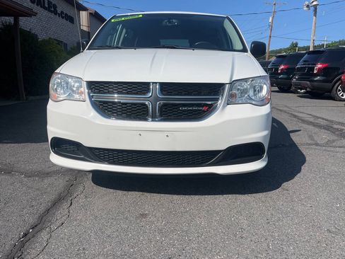 Used 2013 Dodge Grand Caravan SE FWD image 3