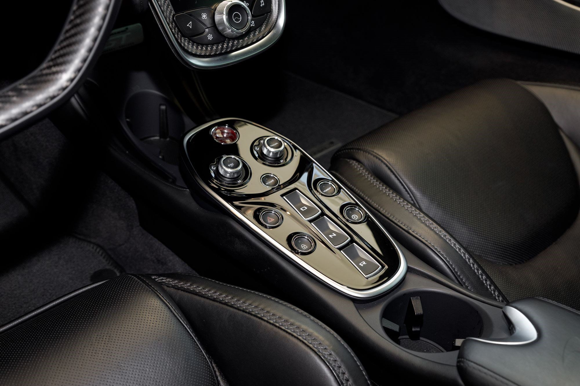 Used 2023 McLaren GT RWD image 22