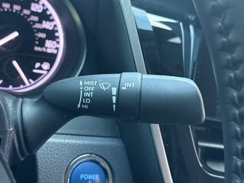 Used 2021 Toyota Camry SE w/ Cold Weather Package FWD image 39