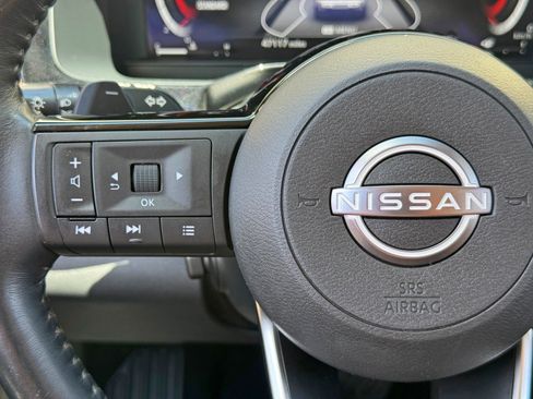 Used 2022 Nissan Pathfinder Platinum w/ Cargo Package FWD image 22