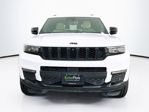 Used 2023 Jeep Grand Cherokee L Limited w/ Luxury Tech Group II AWD/4WD image 2