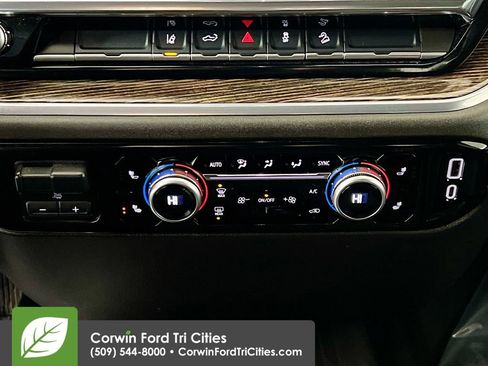 Used 2025 GMC Sierra 3500 SLE w/ SLE Value Package image 8