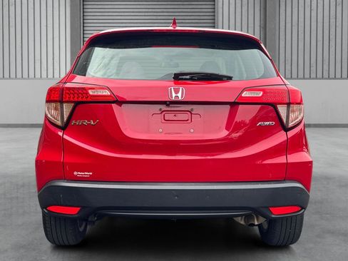 Used 2018 Honda HR-V LX image 10
