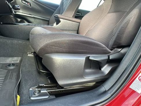 Used 2022 Toyota Prius Prime LE image 20