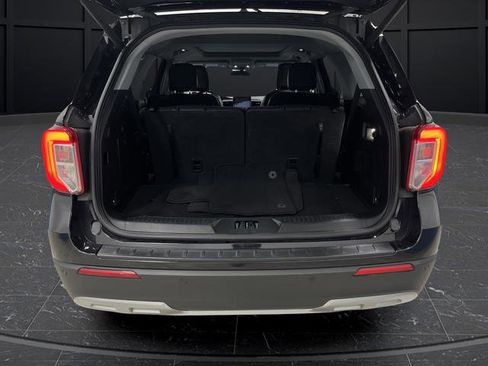 Used 2023 Ford Explorer XLT image 15