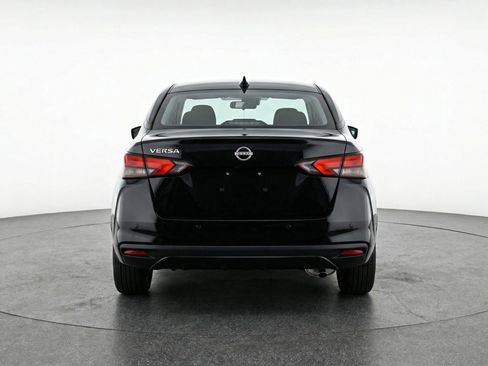 Used 2025 Nissan Versa SV FWD image 7