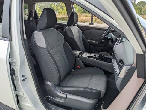 Used 2023 Nissan Rogue SV image 44