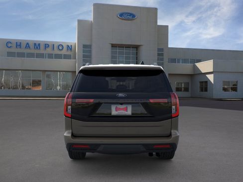 New 2026 Ford Expedition Tremor image 5