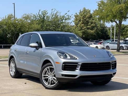 Used 2023 Porsche Cayenne AWD/4WD image 2