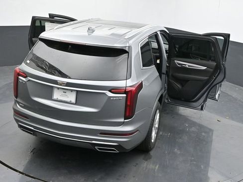 New 2025 Cadillac XT6 Luxury image 59