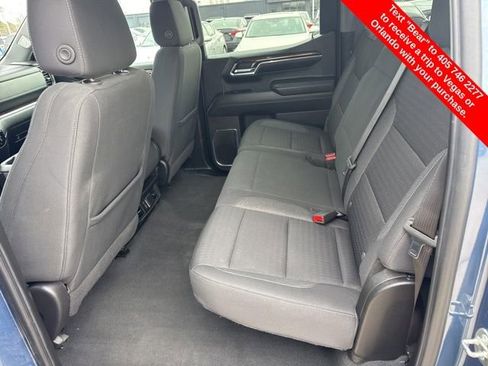 Used 2024 GMC Sierra 1500 SLE image 11