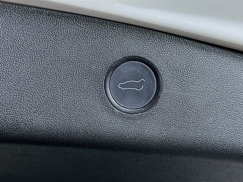 Used 2021 Tesla Model 3 Standard Range Plus image 28