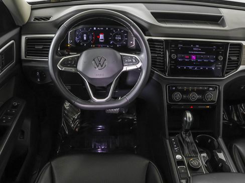 Used 2022 Volkswagen Atlas SEL AWD/4WD image 40